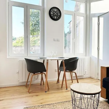 Lerelaisdodile_qsl * Maison * Hypercentre * Free Wifi Apartment *